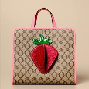 Gucci bag in GG Supreme fabric with 3D strawberry